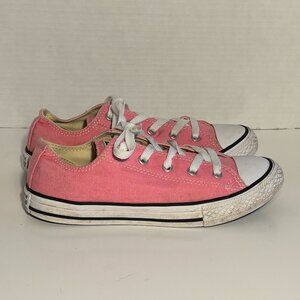 Converse Chuck Taylor All Star Low Top Pink Youth Size 3 Sneakers 3J238